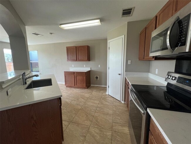 Building Photo - 12817 Chime Dr