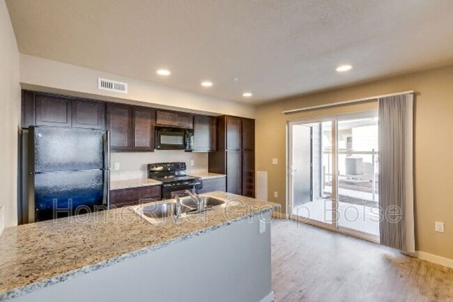 Building Photo - 4767 N Morninggale Dr