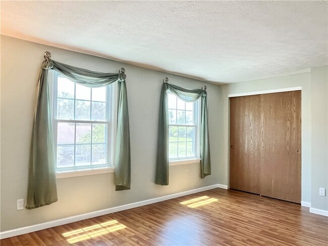 Building Photo - 742 Levelle Ct