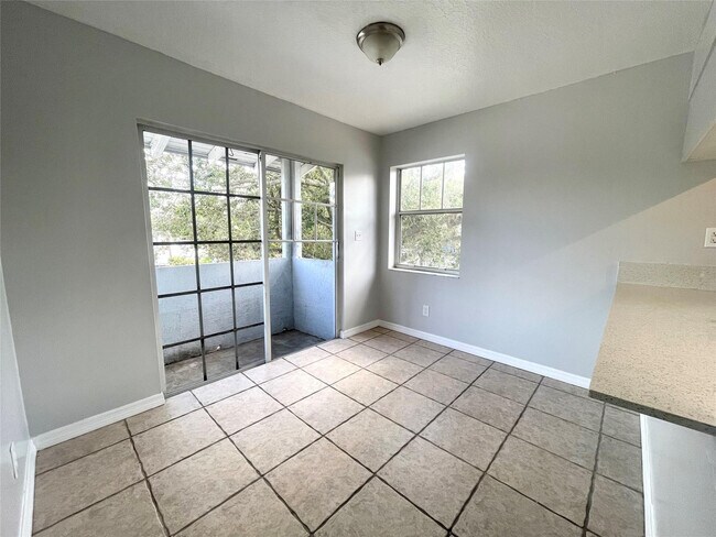 Building Photo - 200 SW 11th Ave