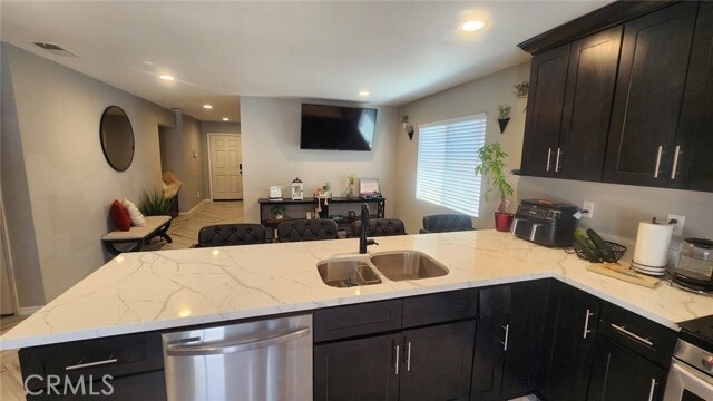 Building Photo - 12057 GoldOak Ct