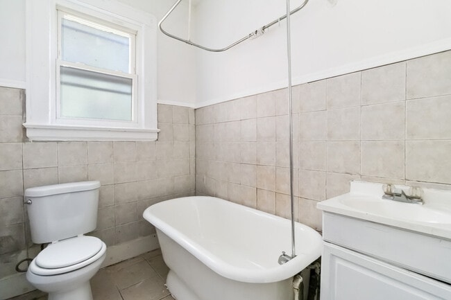 Building Photo - 24 Wheeler St