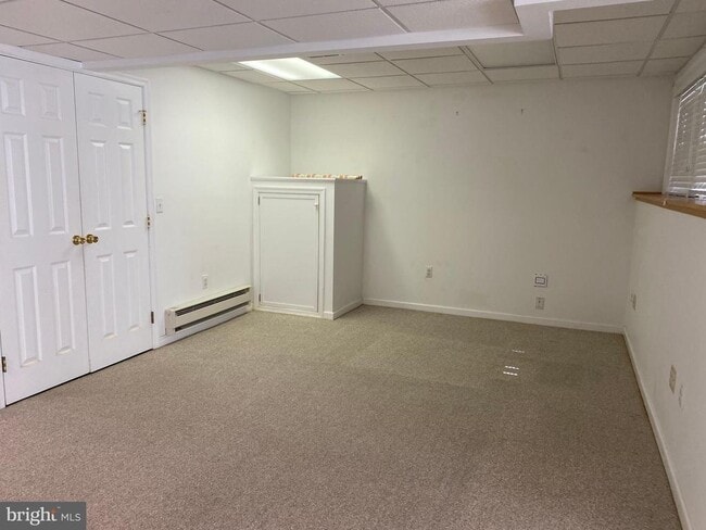 Building Photo - 623 Pepperbush Ct