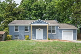 Building Photo - 2369 Brenda Dr SE