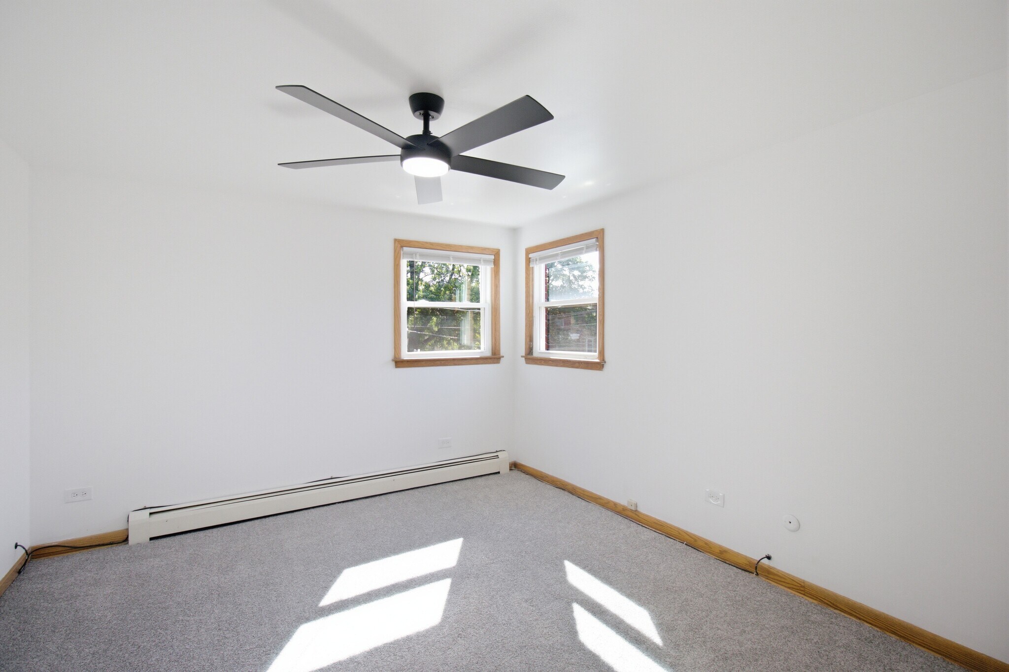 Building Photo - 4305 W Lawrence Ave