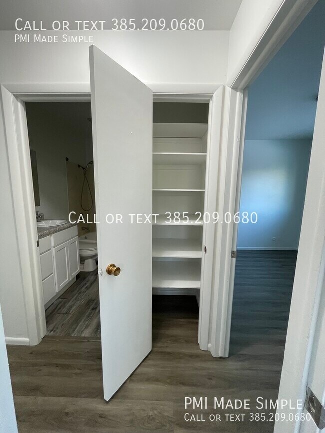 Building Photo - 443 1600 S