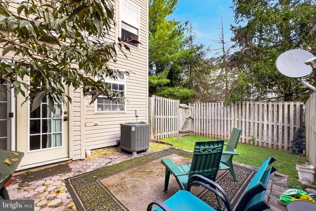 Building Photo - 12415 Selkirk Cir