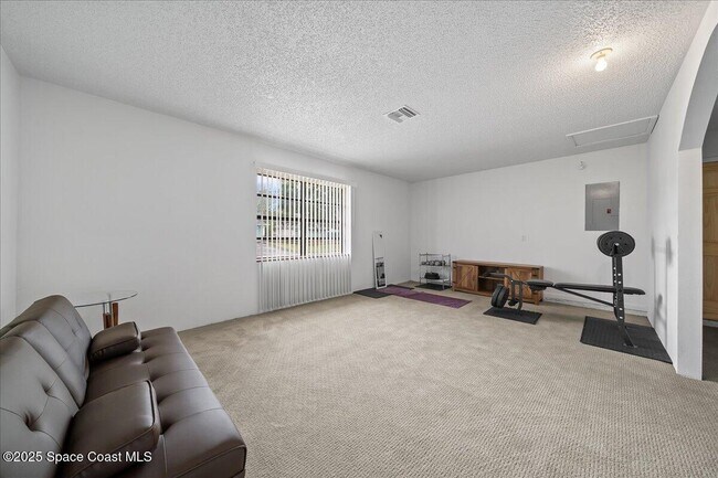 Building Photo - 701 Elmont St NW