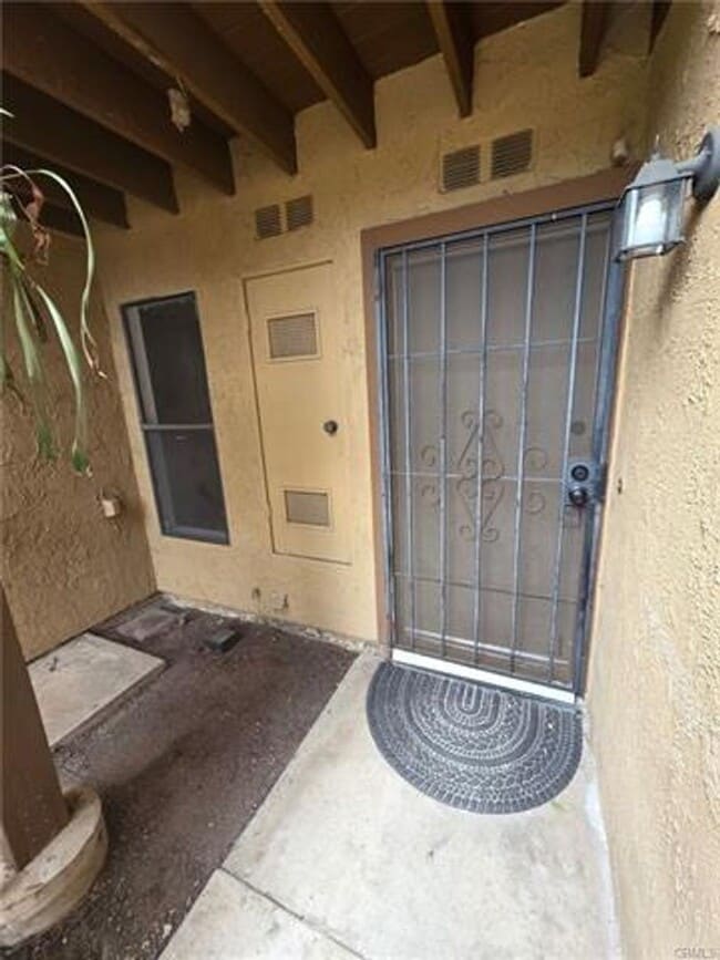 Primary Photo - Charming 2-Bedroom Condo for Lease in Prim...