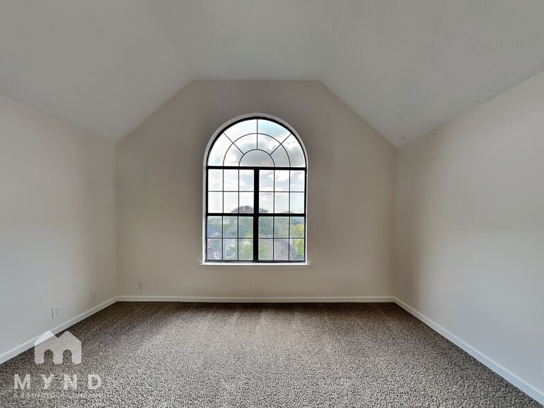 Building Photo - 1121 Holt Hills Pl