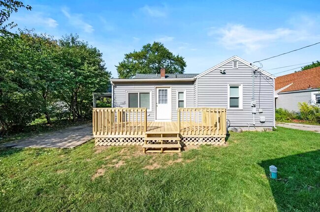 Back deck - 2112 N Hollywood Ave