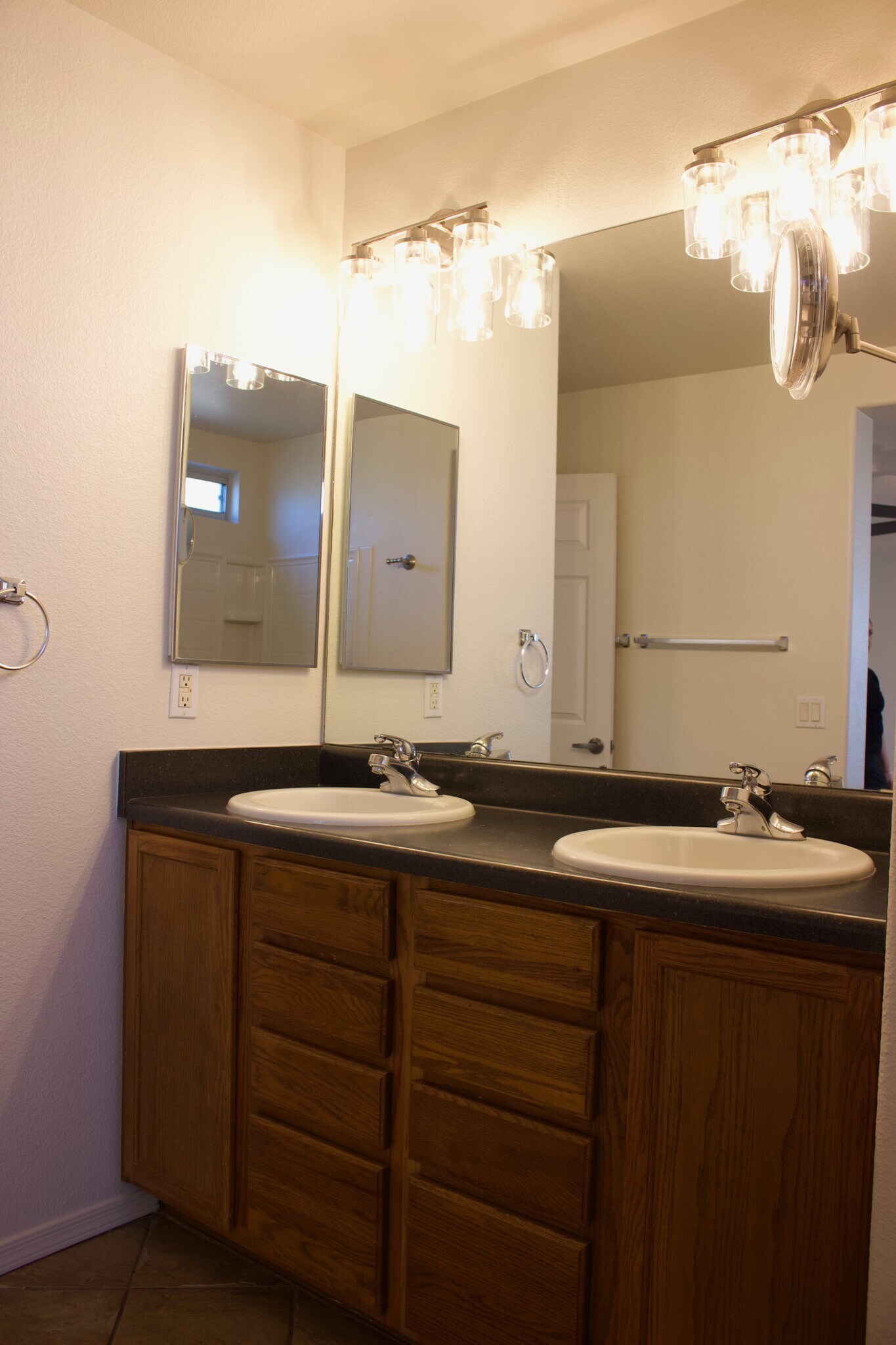 Building Photo - 2775 N Saramano Ln