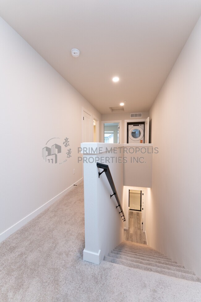 Building Photo - 16111 36th Ave W