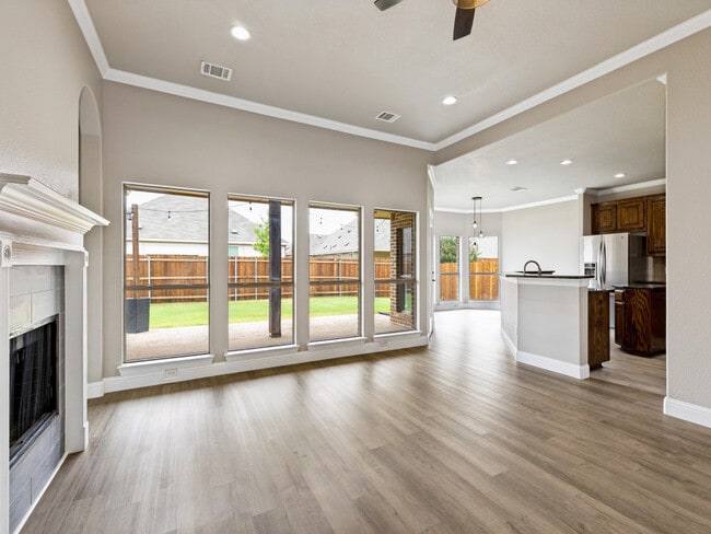 Building Photo - 455 Chisholm Trail