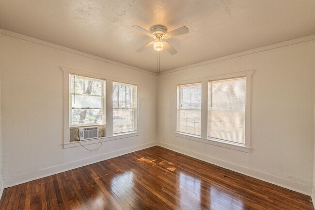 Building Photo - 631 E Ashby Pl