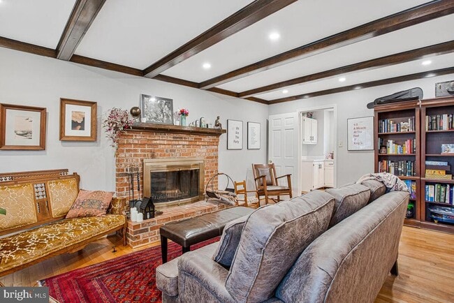 Building Photo - 15805 Wayne Ave