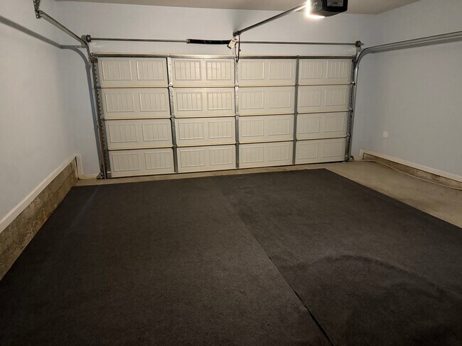 Building Photo - 1050 Mcconaughy Ct