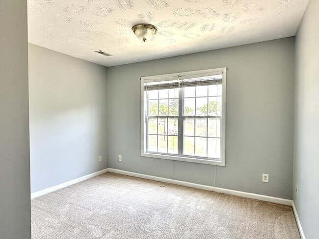 Building Photo - 284 Briarwood Pl