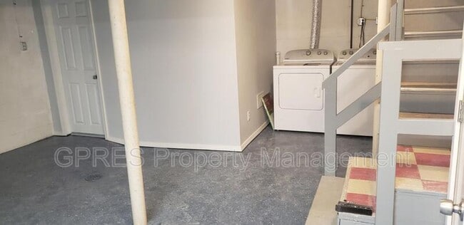 Building Photo - Great single family home in Verona