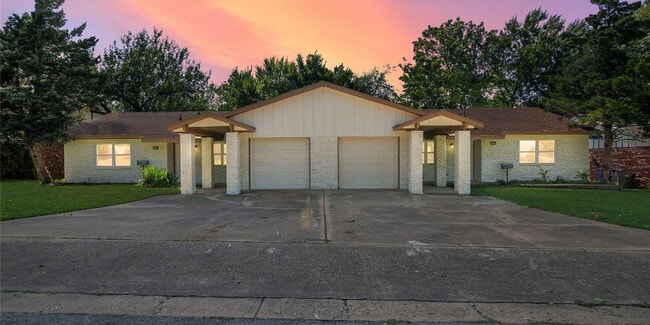 Primary Photo - Lafortune Park Duplex