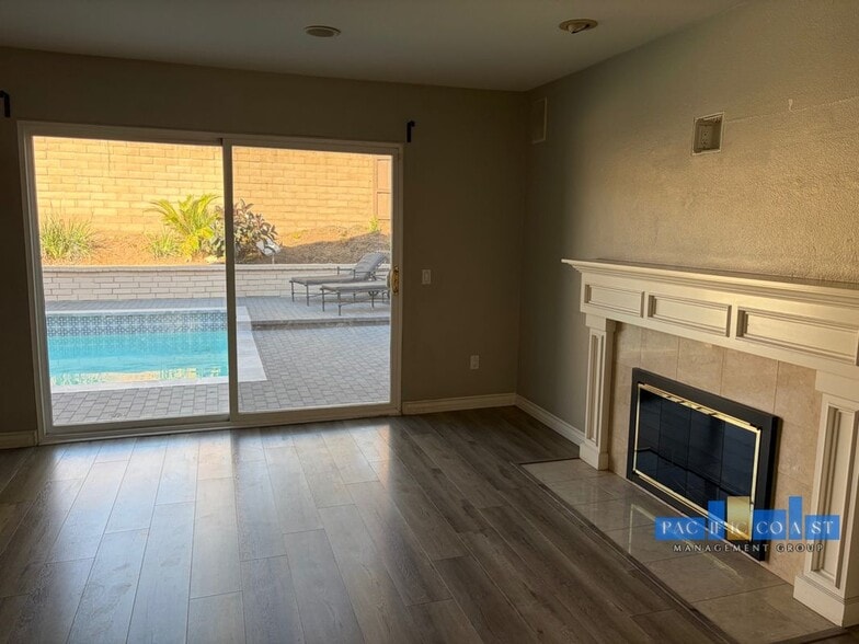 Building Photo - 346 Hilltop Ln