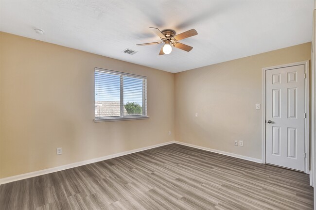 Building Photo - 15103 Sun Glaze Ct