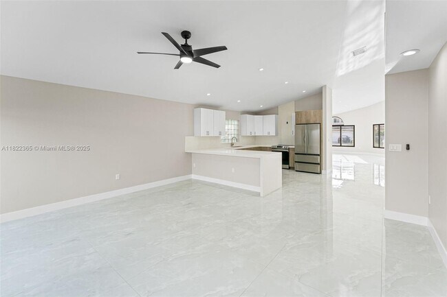 Building Photo - 9940 SW 155th Ave