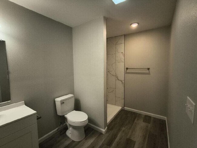 Building Photo - 4116 W 56th Pl