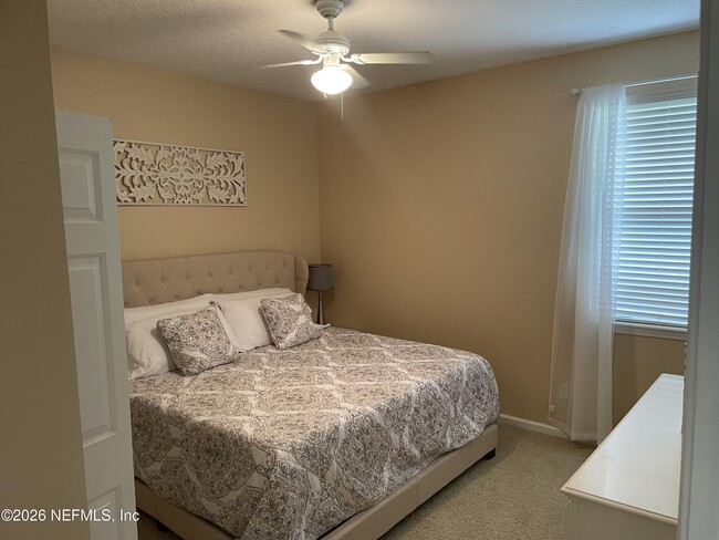 Building Photo - 2543 Willow Creek Dr