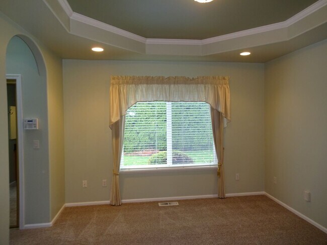 Building Photo - Charming 3 Bed, 2 Bath Home in Satna Clara