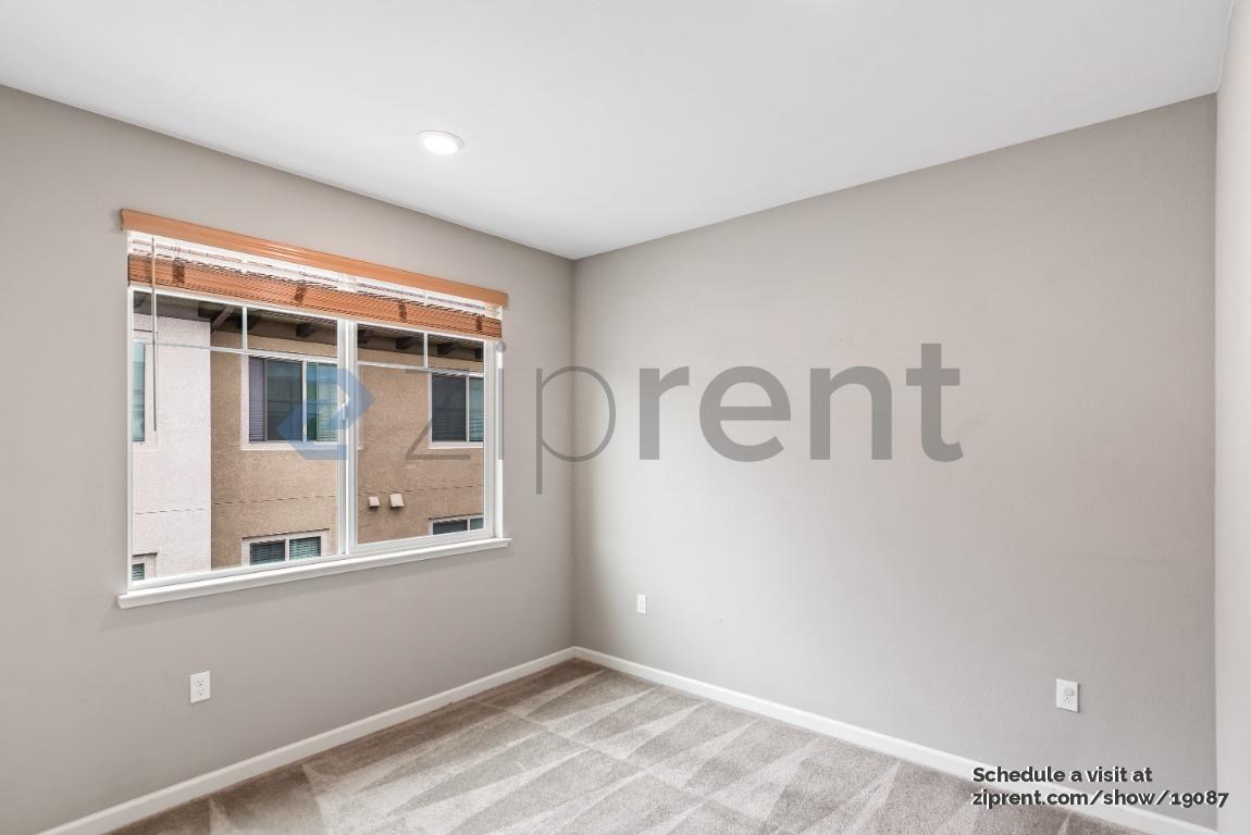 Building Photo - 3091 Lina St