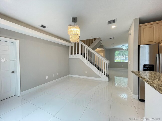 Building Photo - 6524 Hidden Cove Dr