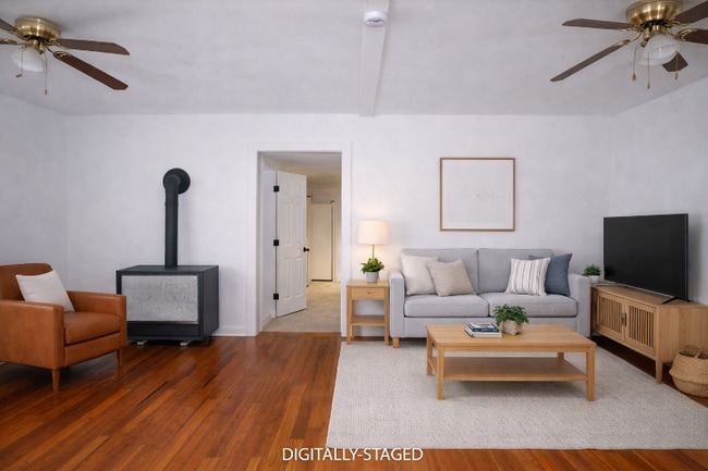 Building Photo - 132 Bridge Rd