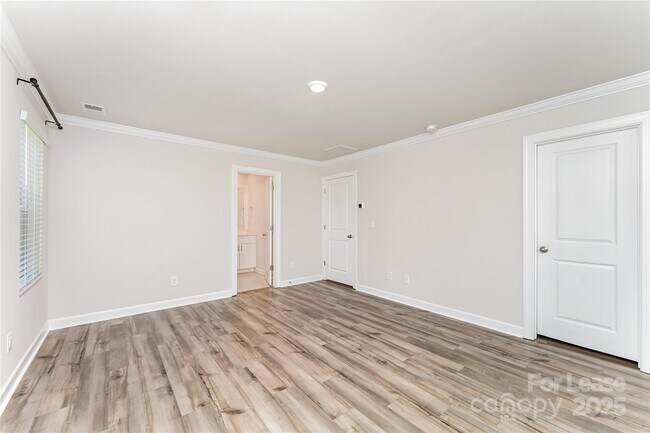 Building Photo - 2352 Belterra Dr
