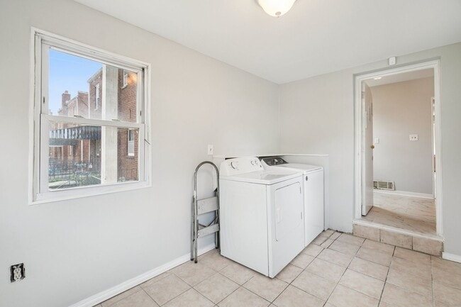 Building Photo - Semi Detached Home in Riggs Park!