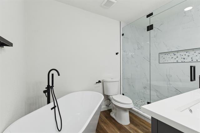 Building Photo - 740 Davis Dr