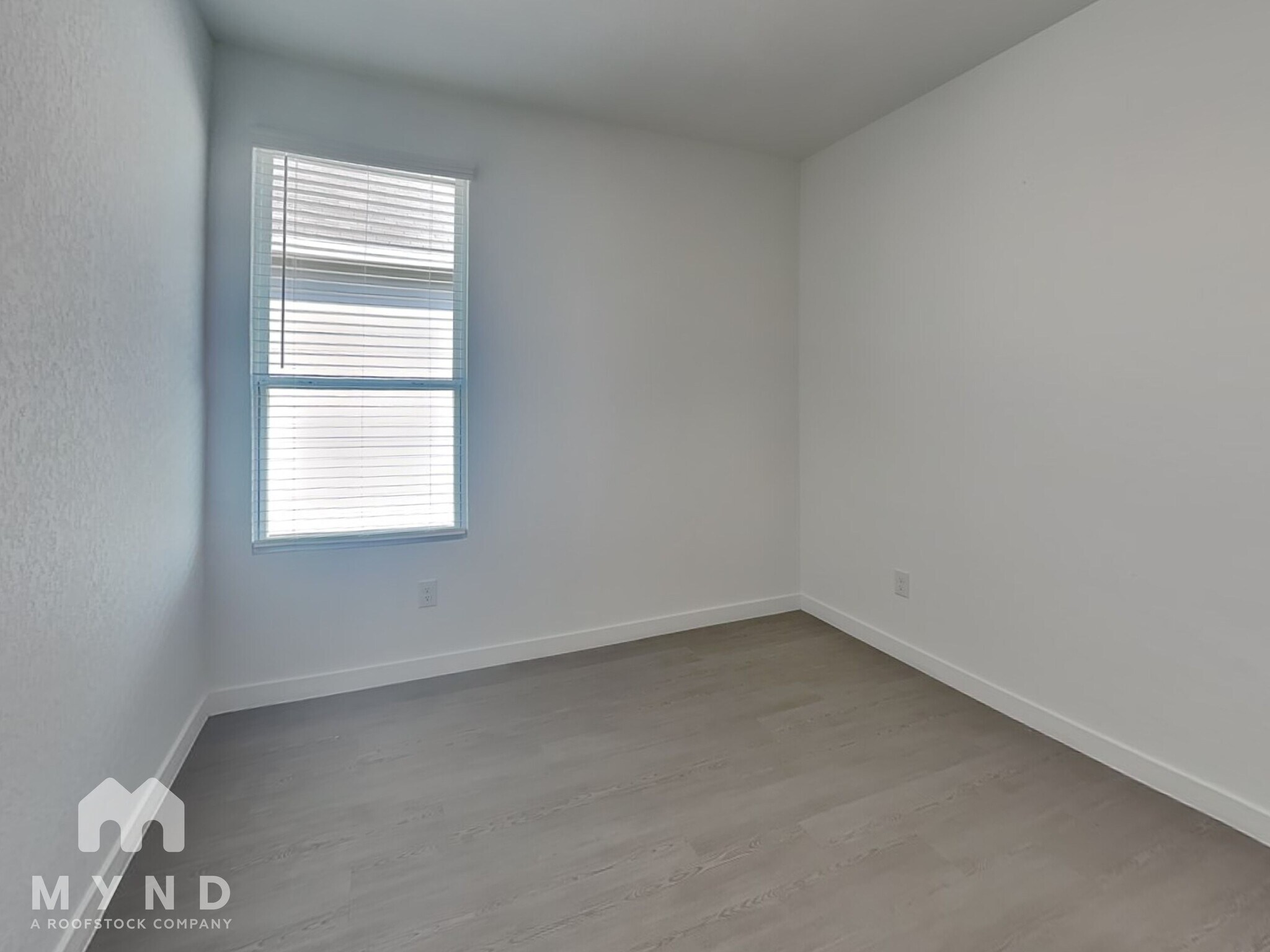 Building Photo - 10632 Ysasmendi Rdg