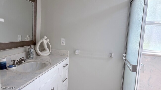 Building Photo - 59 Camelot Gardens Blvd