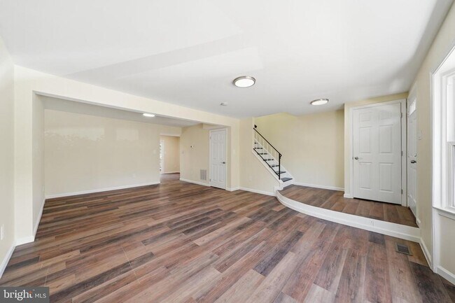 Building Photo - 417 Sternwheeler Ct