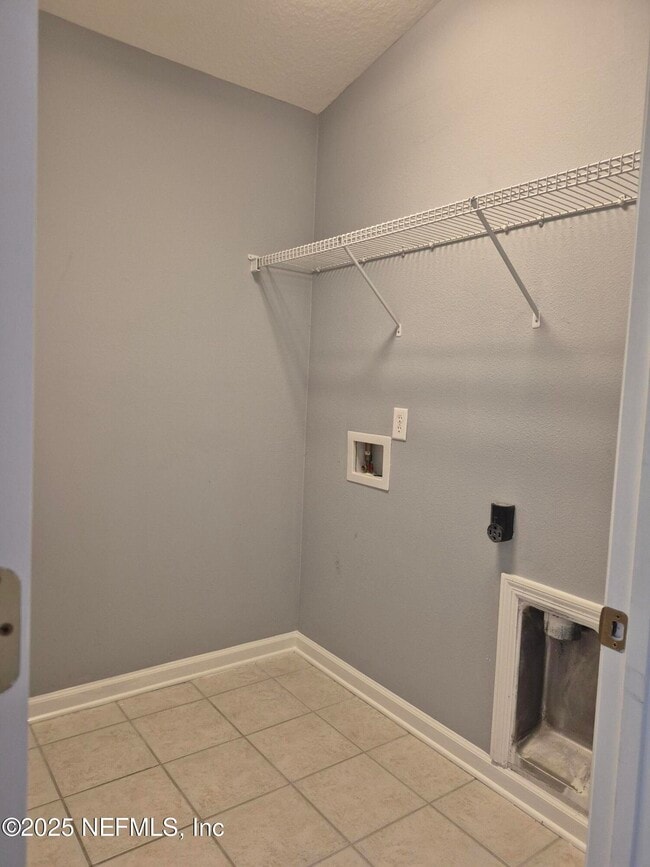 Building Photo - 5851 Parkstone Crossing Dr