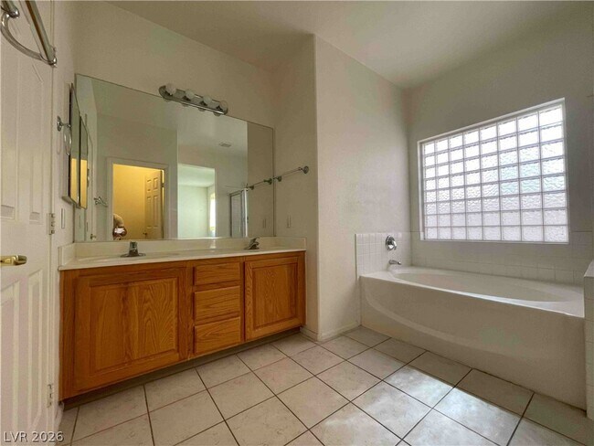 Building Photo - 531 Curtin Ct