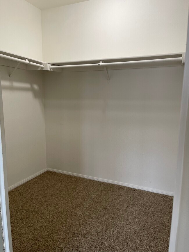 Building Photo - 19062 Windridge Ln