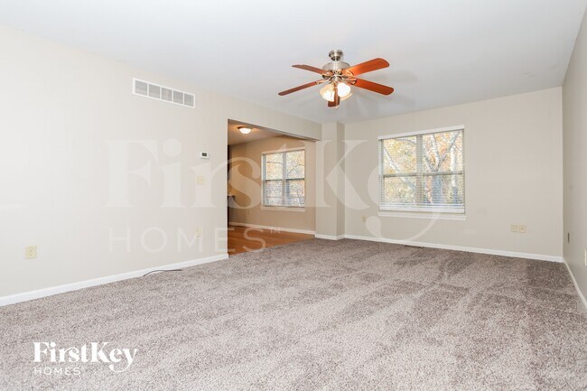 Building Photo - 2724 Parkerridge Dr