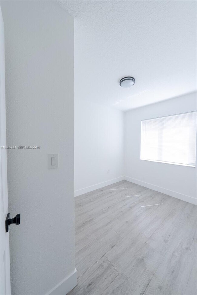 Building Photo - 3417 NW 22nd Ave