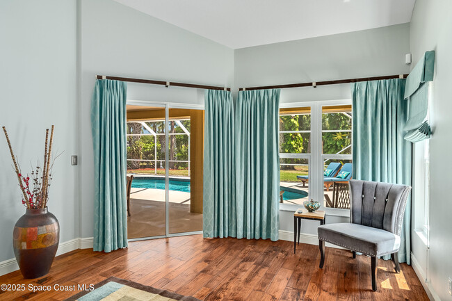 Building Photo - 3789 Peacock Dr