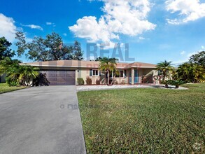 Building Photo - Gorgeous 3 bedroom in Sarasota available f...