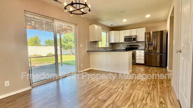 Building Photo - 3783 Pandion Dr