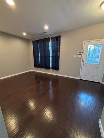 Building Photo - 1000 Prairie Heights Dr