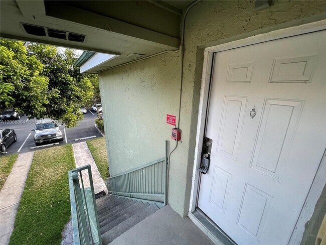 Building Photo - 8739 NW 39th St
