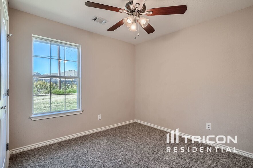 Building Photo - 3105 Cardinal Dr